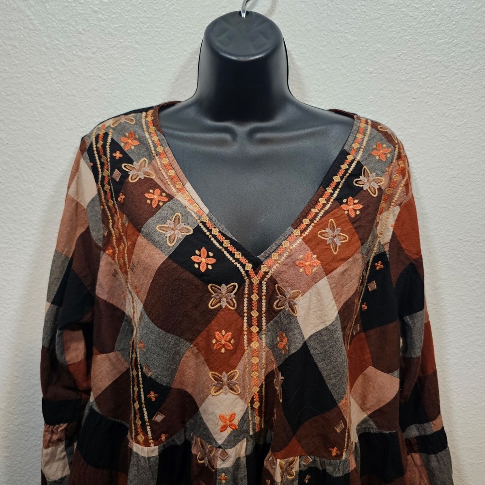 Savanna Jane Steal Away Plaid Embroidered Women's Blouse Size 1X - Picture 2 of 6
